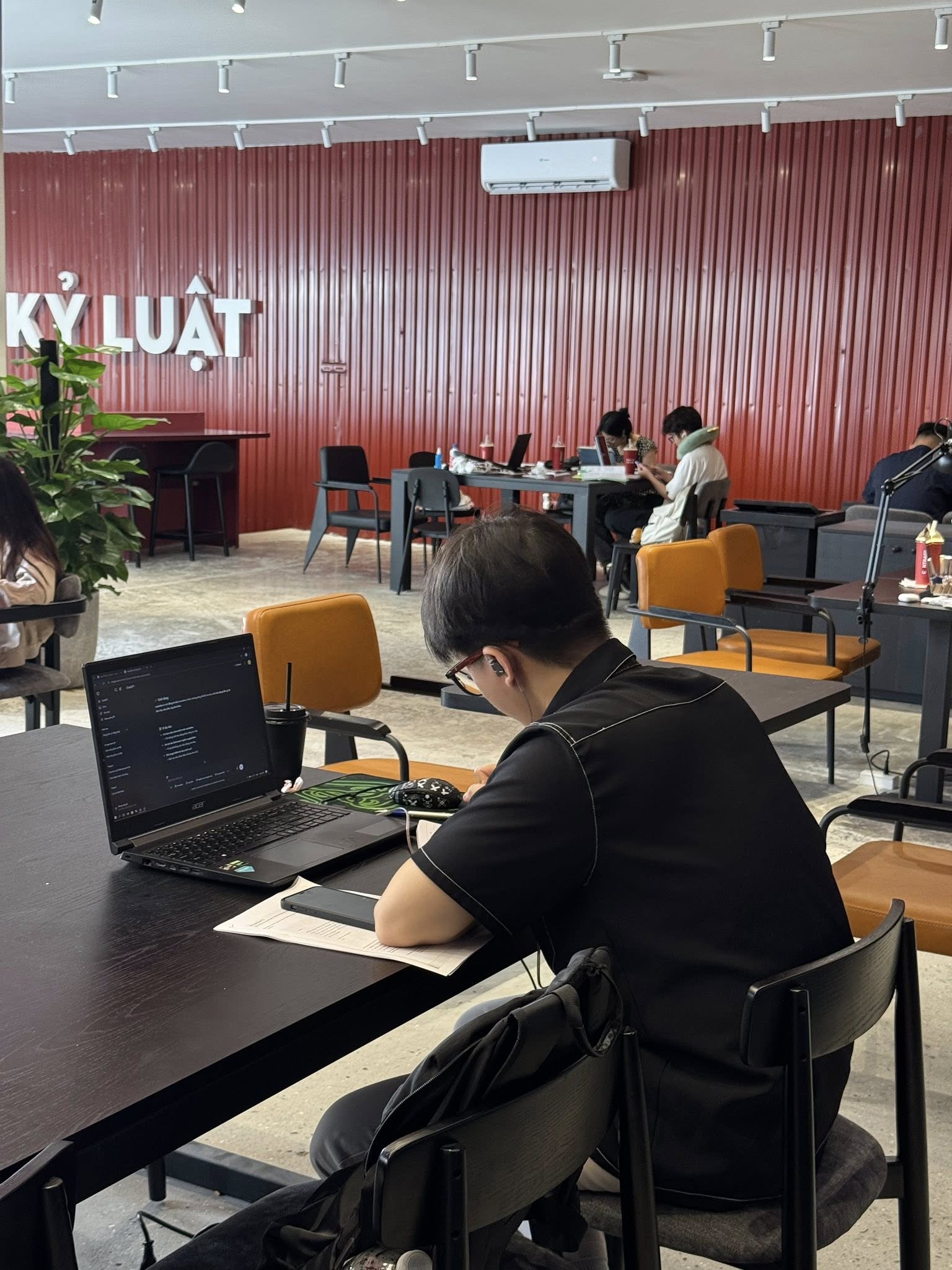 Contrast Coffee 15